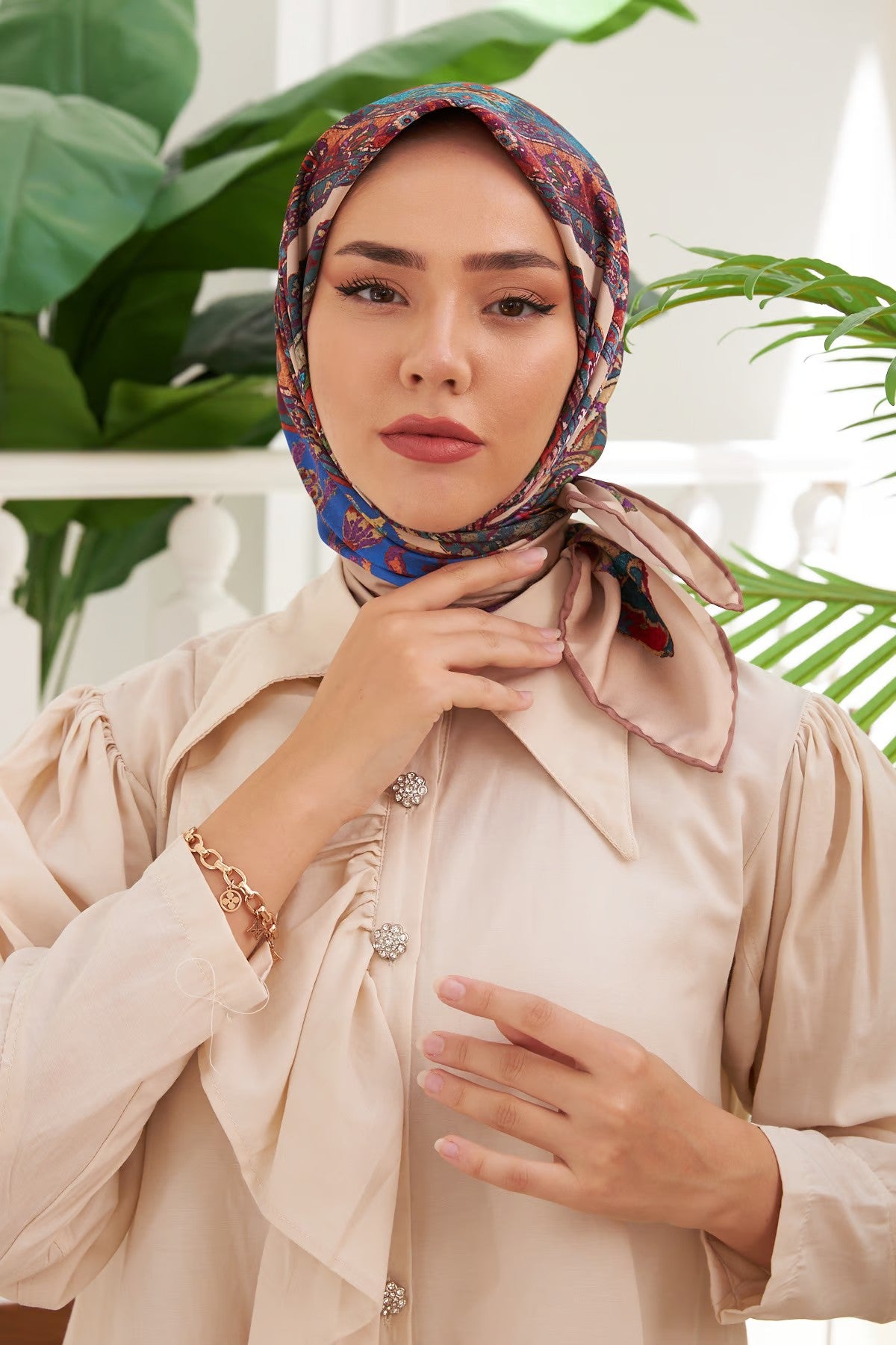 Silk Home Twill Eşarp Etnik Desen Sütlü Kahve