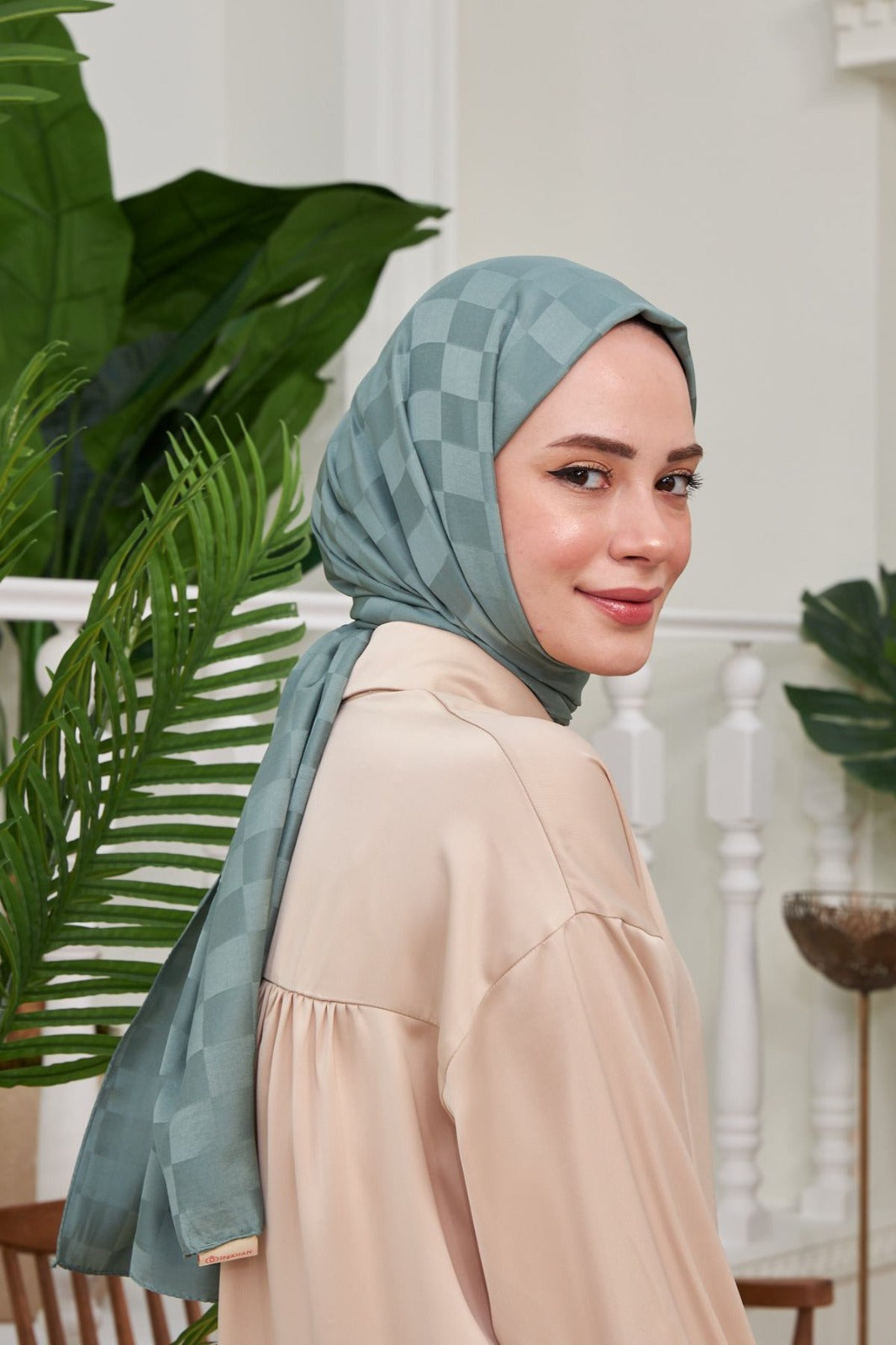 İpekhan Jakarlı Dama Desenli Şal