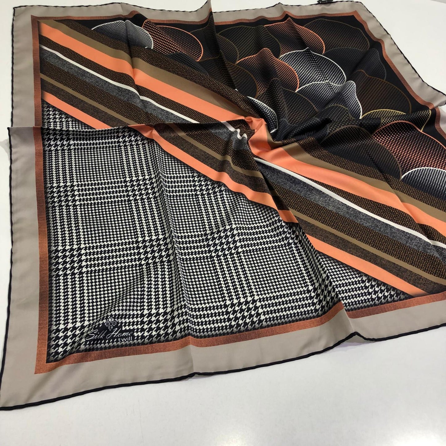 Silkhome Twill Eşarp Kubbe Desen