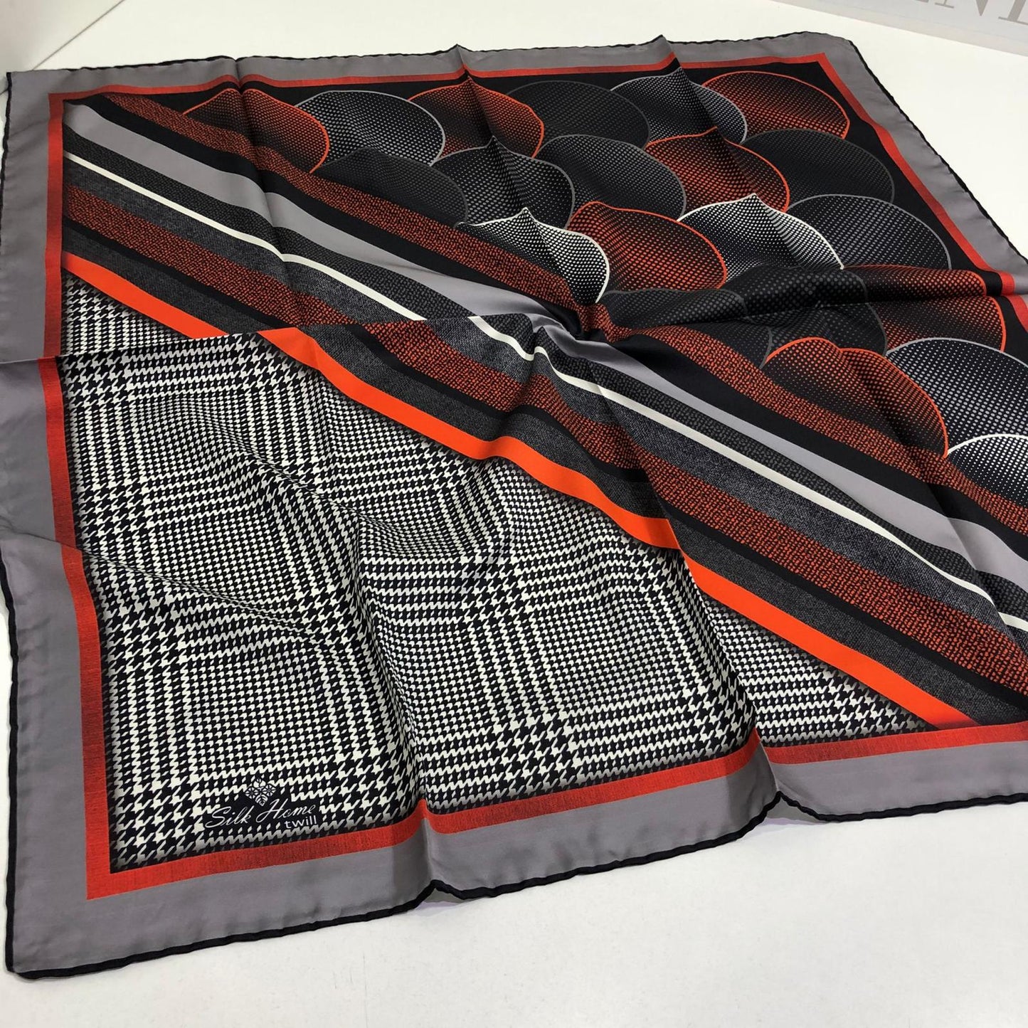 Silkhome Twill Eşarp Kubbe Desen