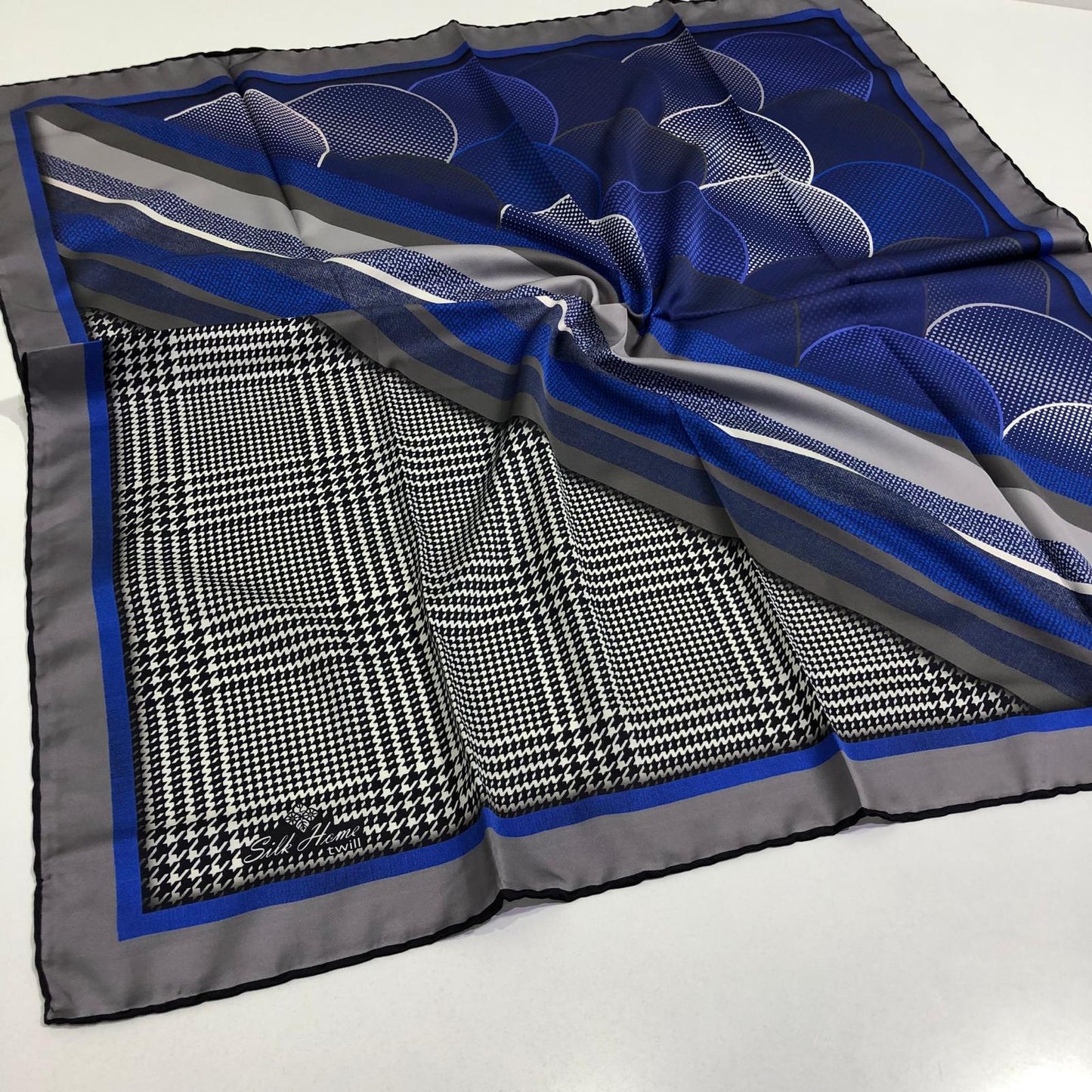 Silkhome Twill Eşarp Kubbe Desen