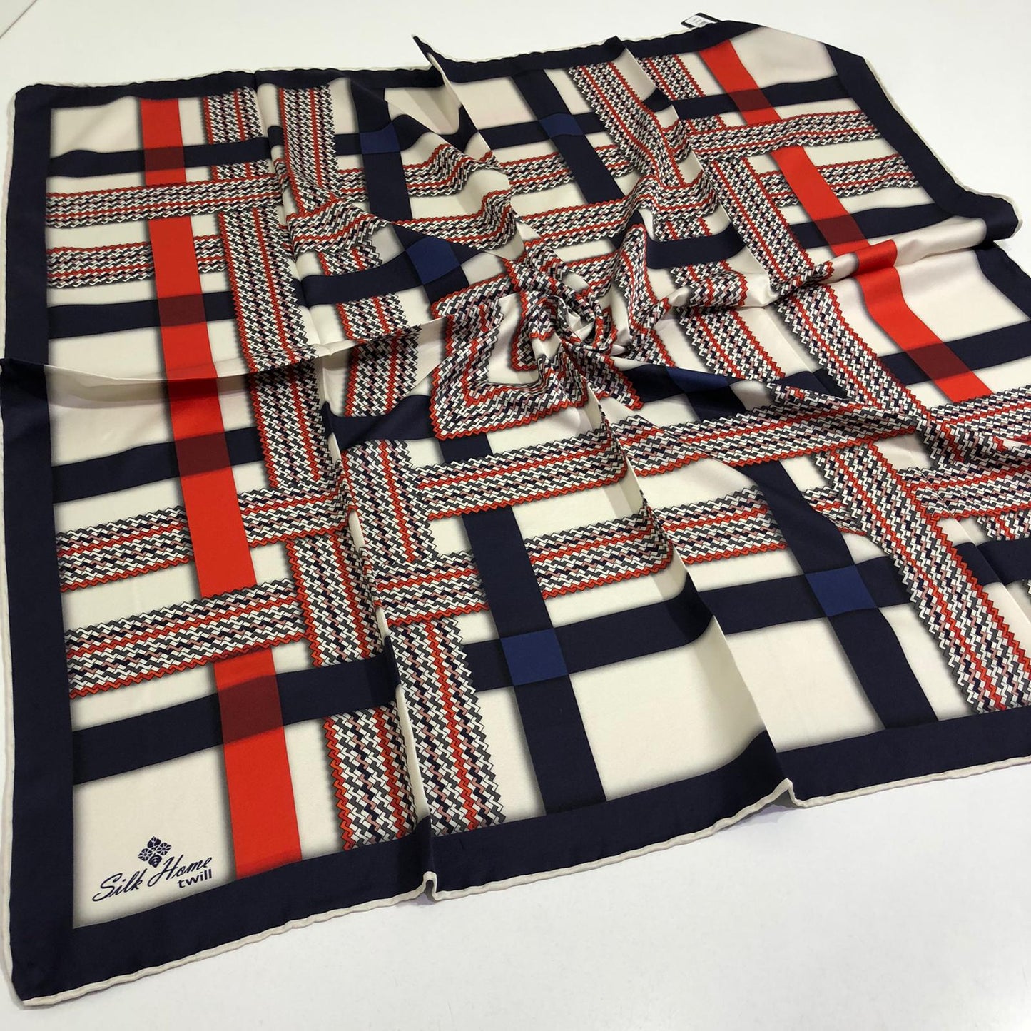 Silk Home Twill Eşarp Geo Çizgi Desen
