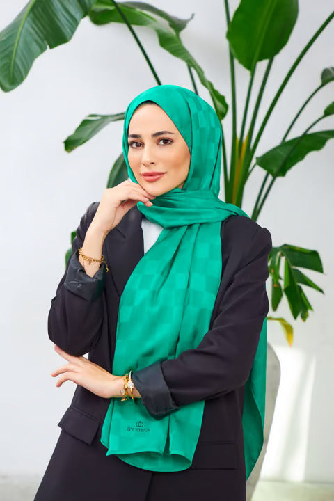 İpekhan Jakarlı Dama Desenli Şal Benetton
