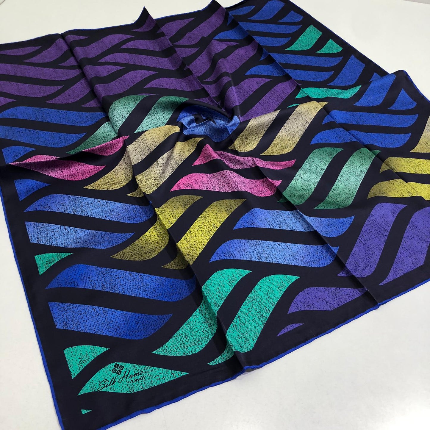 Silkhome Twill Eşarp Dalga Desen Saks