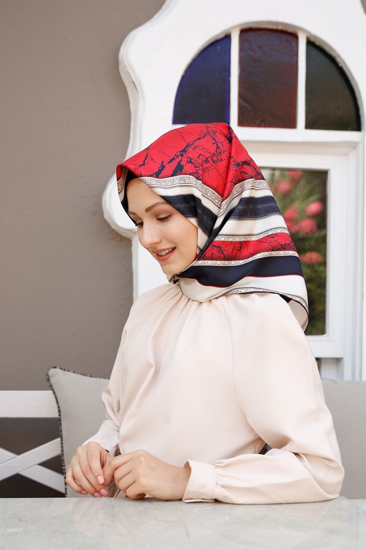 Silk Home Twill Eşarp Lacivert Kırmızı Detay