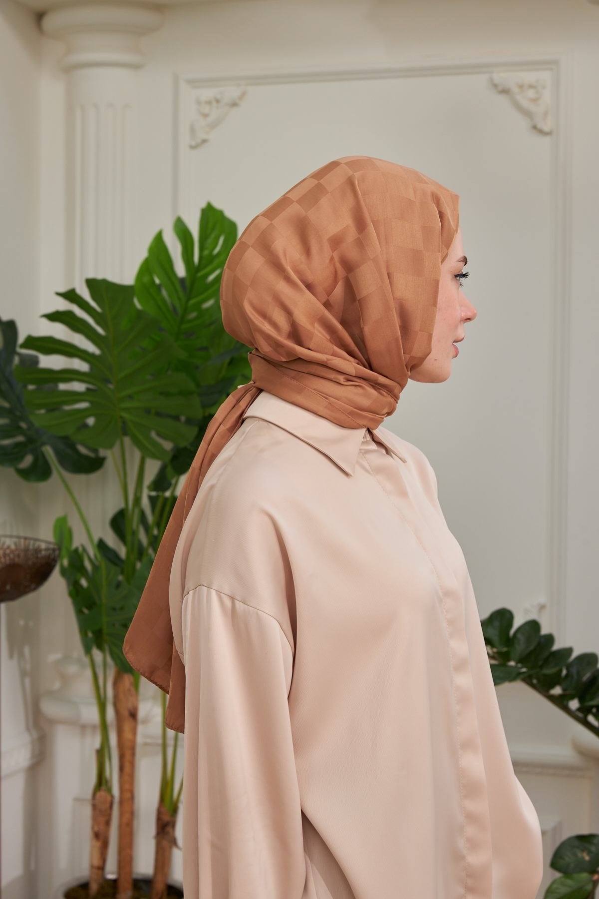 İpekhan Jakarlı Dama Desenli Şal Taba